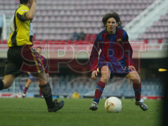 14.Leo Messi 2003-2004