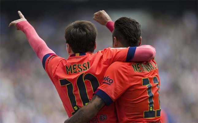 Messi, con su gol, encarriló la victoria del Barcelona en el derbi