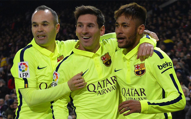 Iniesta, Messi y Neymar, celebrando uno de los goles del Barça