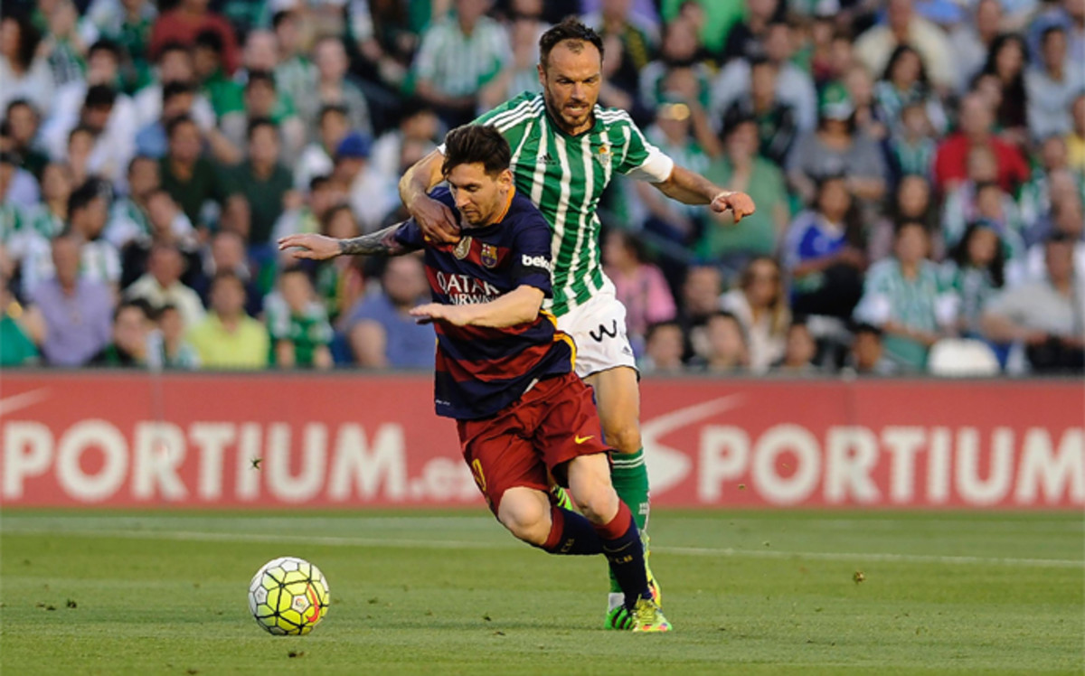 Leo Messi, asiste la Liga a Rakitic y Luis Suárez en el Betis - Barça