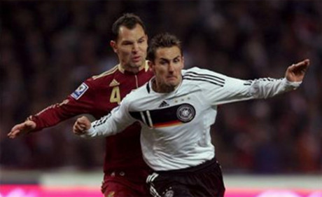 Klose, a un gol de igualar el récord de Ronaldo
