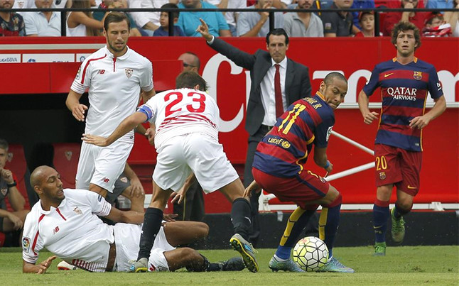 El Sevilla deja 'retratado' a un Barça sin defensa