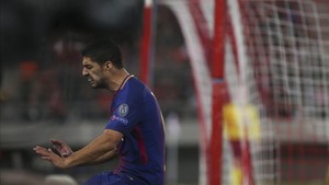 Suárez, la imagen de la frustración del Barça en Atenas