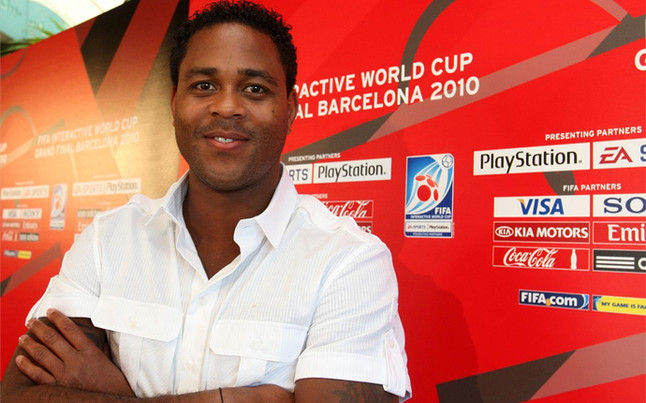 Patrick Kluivert no da muchas opciones a 