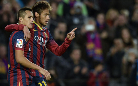 Neymar e Alexis no jogo contra o Granada