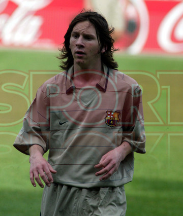 12.Leo Messi 2003-2004