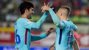 Aleñá, Alcácer y Deulofeu celebran el primer gol ante el Murcia