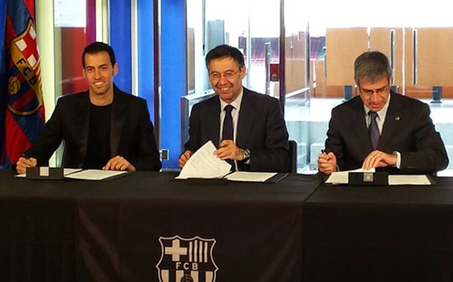 Busquets firma por el FC Barcelona  hasta 2019