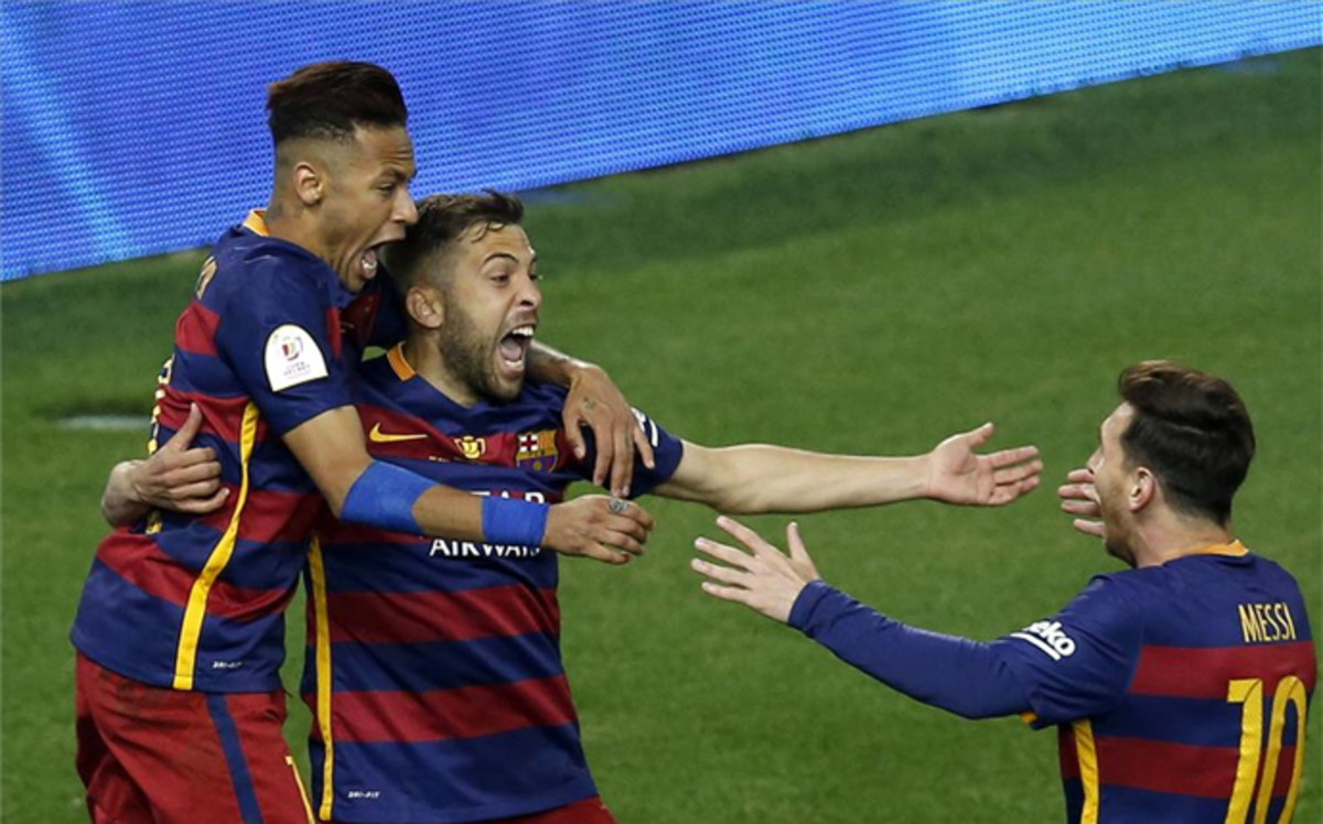 Los goles de Alba y Neymar coronan a un Barça épico contra el Sevilla