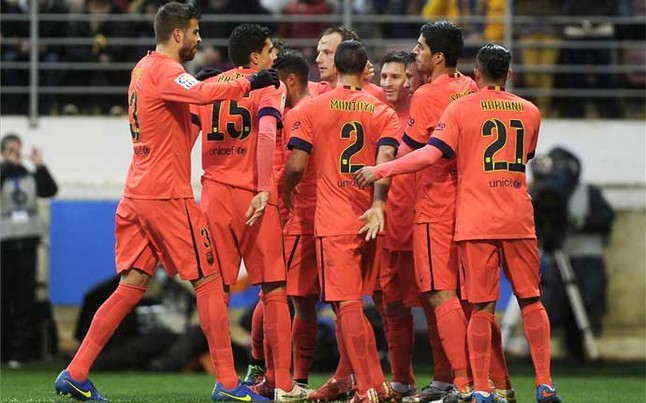 Los jugadores del Barça, celebrando el 0-1 de Messi