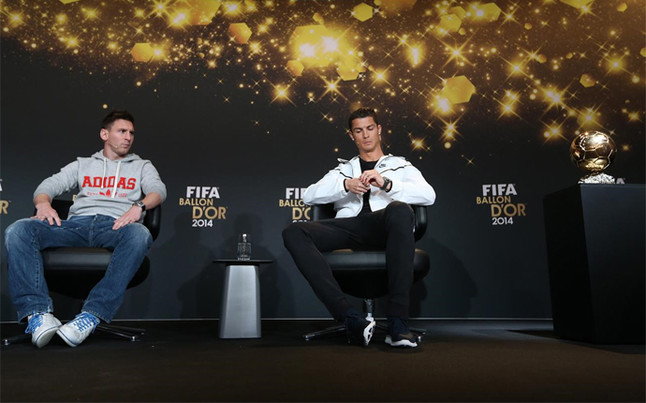 Leo Messi y Cristiano Ronaldo durante la rueda de prensa del Balón de Oro 2014