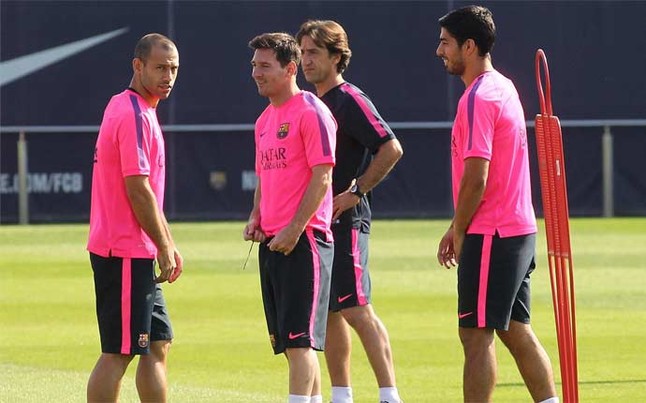 Luis Suárez siempre está próximo a Messi, Mascherano y Andrés Iniesta