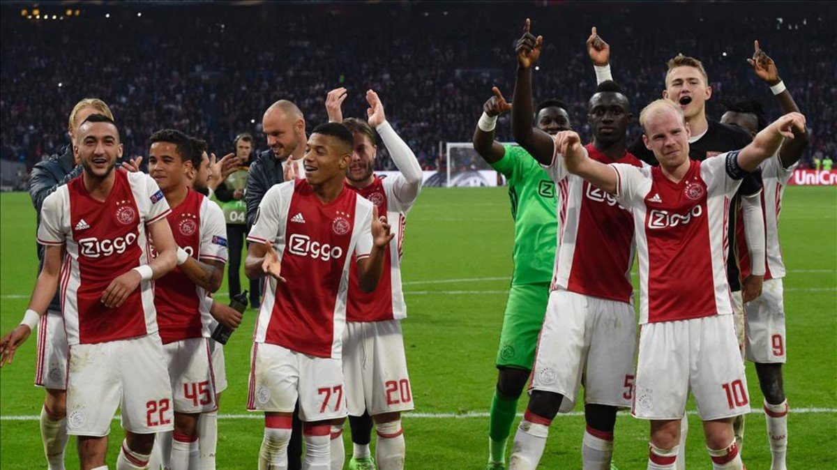 Los Diez Jugadores Del Ajax Que Sorprenden Por Su Talento Y
