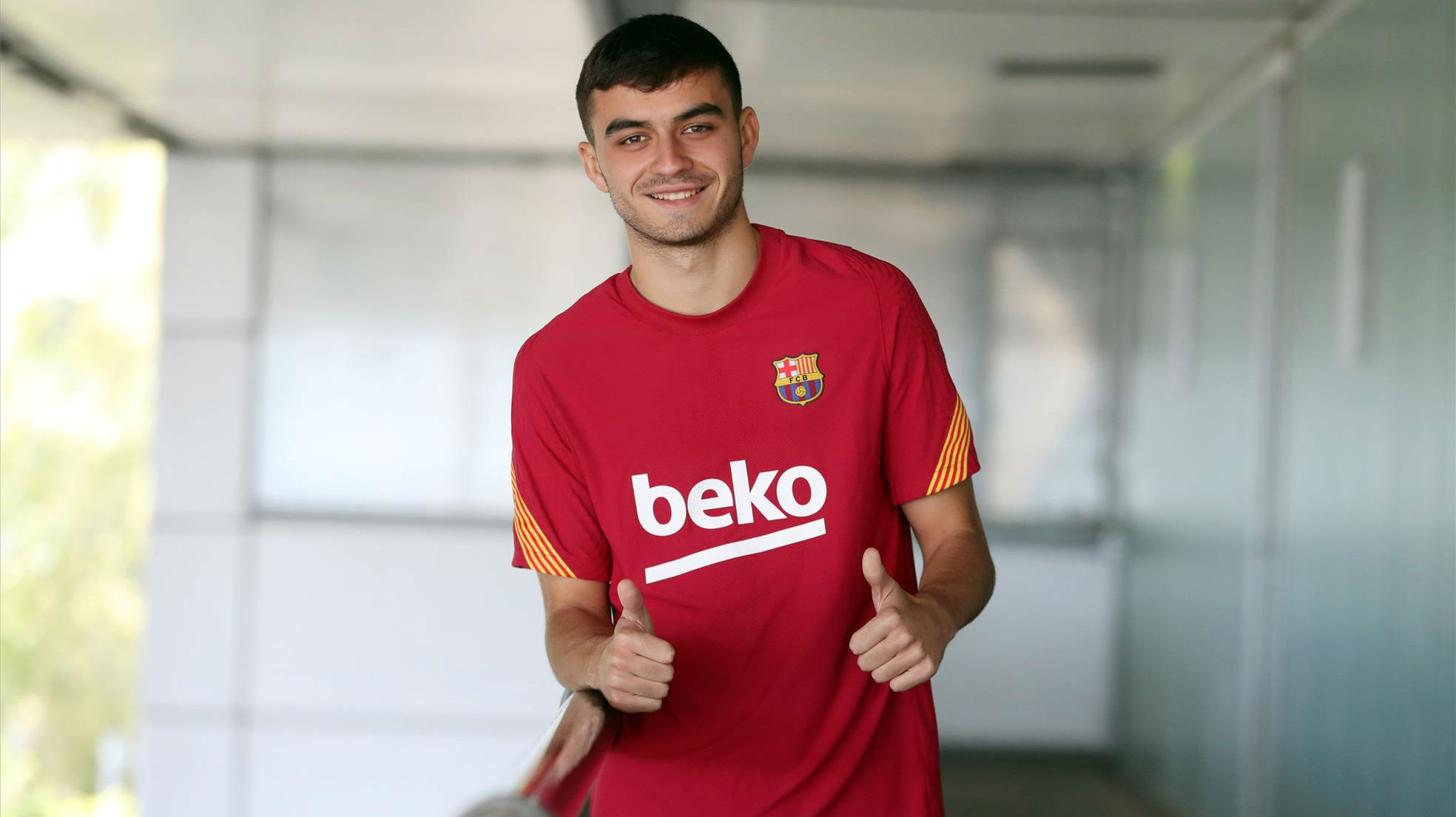 Pedri's secrets: his best friend at Barça, the team's WhatsApp chat...