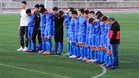 Los jugadores del cadete de la UDVista Alegre guardaron un minuto de silencio tras conocer el fatdico suceso