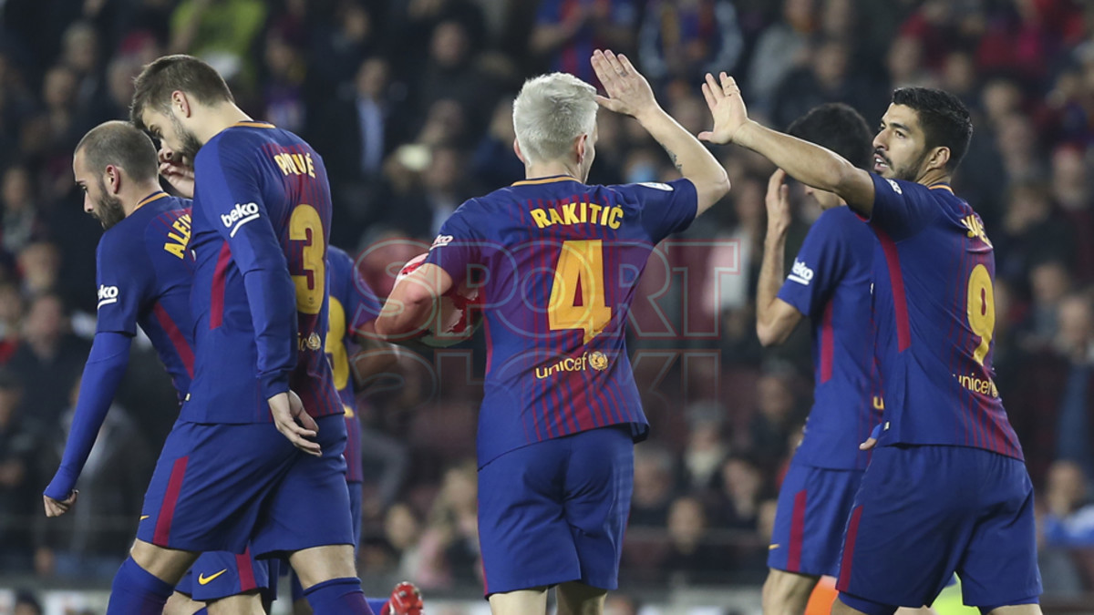صور مباراة : اسبانيول - برشلونة 1-0 ( 17-01-2018 )  Barcelona-rcd-espanyol-1516924097671