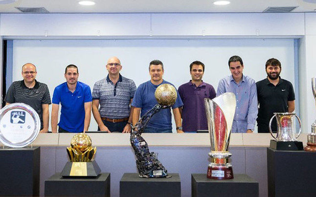 Los artífices de los siete títulos de la sección de balonmano del Barça