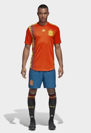 rizo fluido Dispensación La camiseta de España para el Mundial 2018 es así