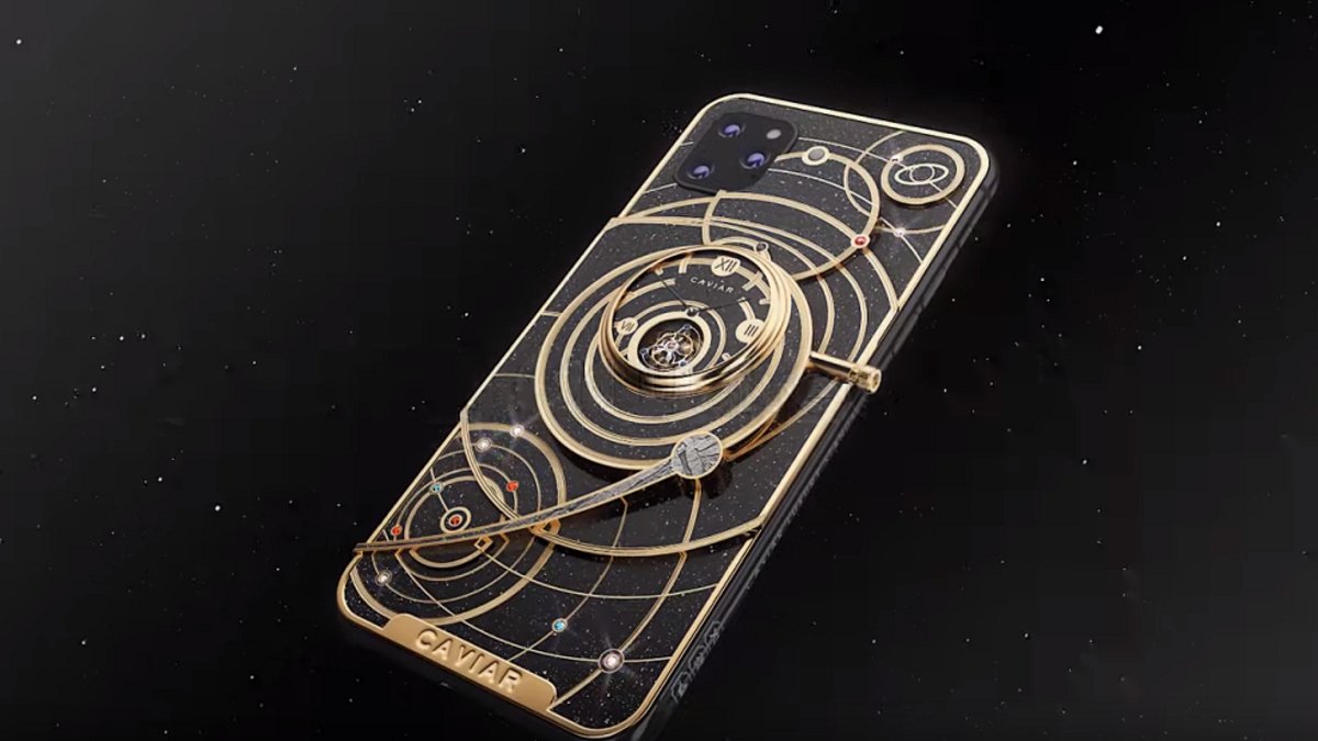 يقدم Caviar حافظة iPhone 11 مصنوعة من أجزاء نيزك 10