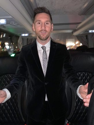 Chaise longue Consulado Ese Balón de Oro 2019 - Así ha sido el traje de Leo Messi en la gala
