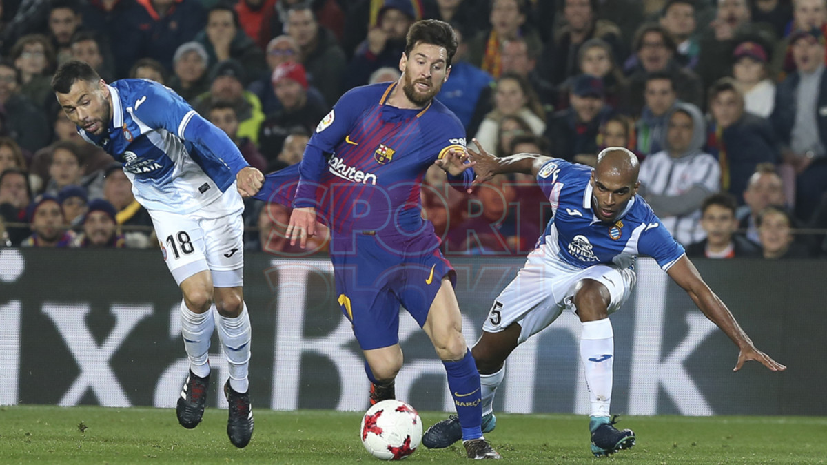صور مباراة : اسبانيول - برشلونة 1-0 ( 17-01-2018 )  Barcelona-rcd-espanyol-1516923946898